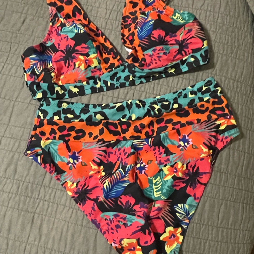 Tropical Floral Women's Bikini Set